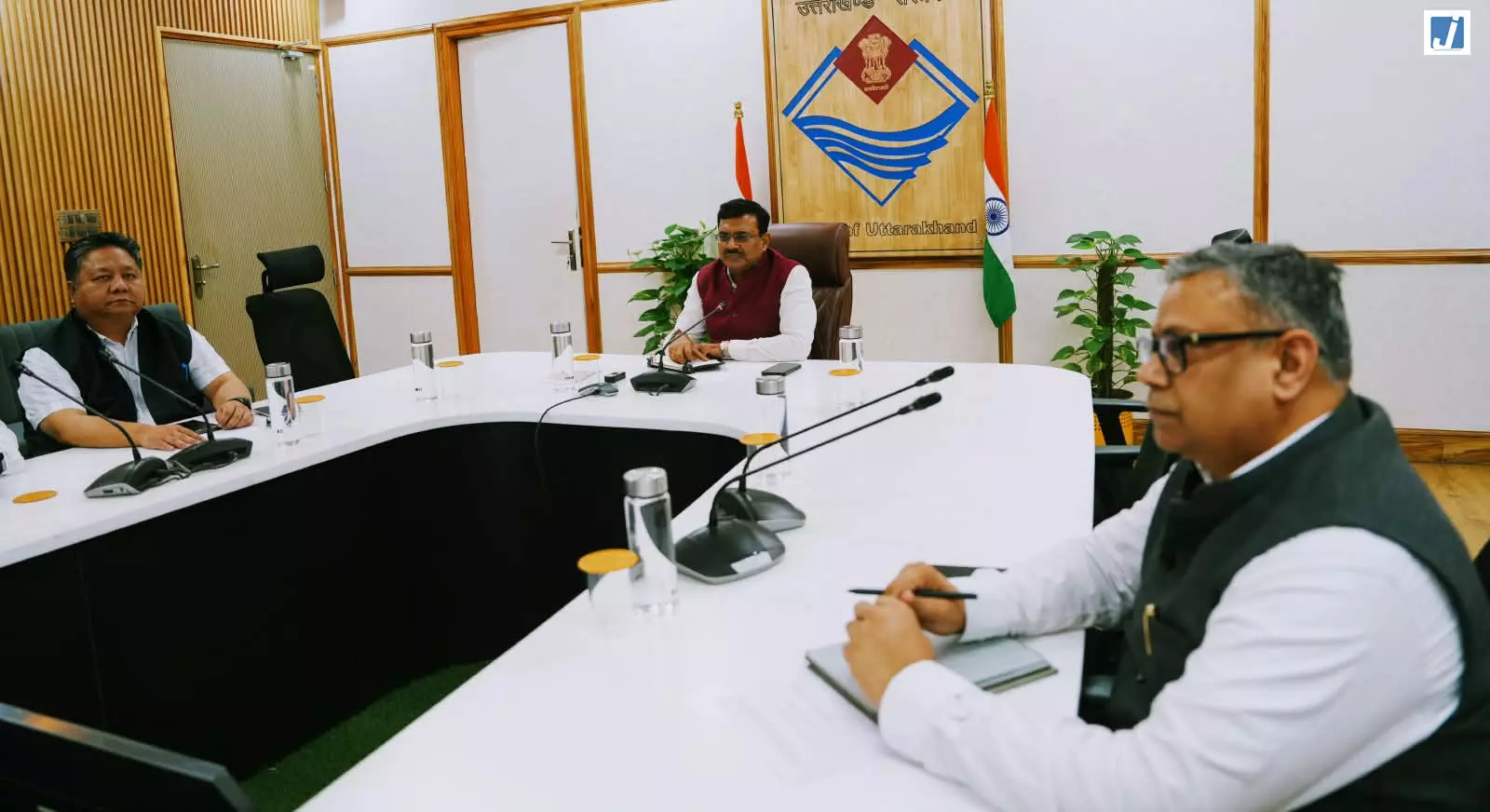 जनपदों के लंबित प्रकरणों के निस्तारण में तेजी लाएं विभागः मुख्य सचिव जनपदों के लंबित प्रकरणों के निस्तारण में तेजी लाएं विभागः मुख्य सचिव