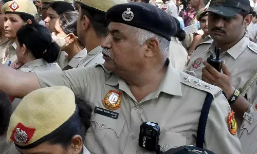 जंतर-मंतर पर पुलिस की कड़ी सुरक्षा, बॉडी कैमरों से निगरानी