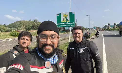 12 दिनों में 5,300 किलोमीटर की बाइक यात्रा, तीन दोस्तों ने किए पांचों सिख तख्तों के दर्शन