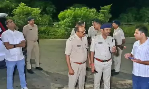 मरीन ड्राइव के जंगल में पुलिस एनकाउंटर, दो अपराधियों के पैर में लगी गोली