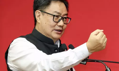 किरेन रिजिजू ने कपिल सिब्बल का पुराना वीडियो शेयर कर कांग्रेस पर साधा निशाना