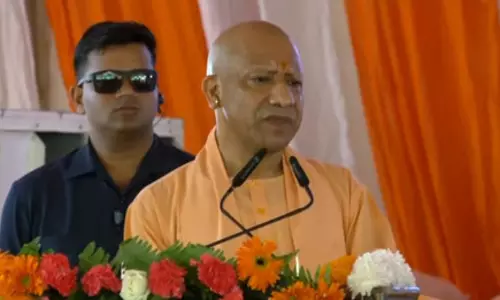 गांव से ग्लोबल तक की यात्रा है प्रधानमंत्री मोदी की 25 वर्षों की सेवा: सीएम योगी