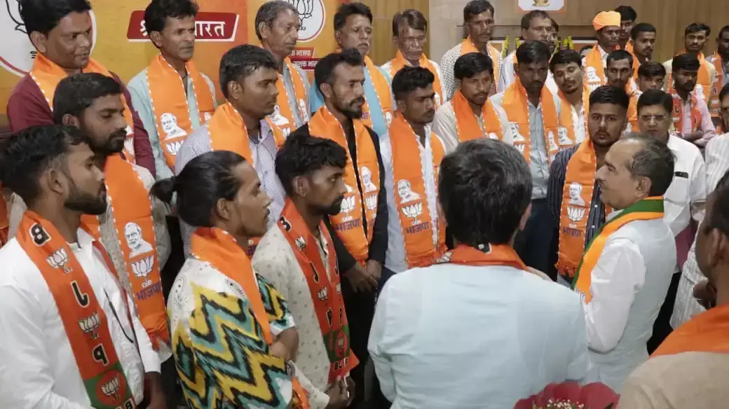 डूंगरपुर में बीएपी कार्यकर्ताओं का भाजपा में प्रवेश