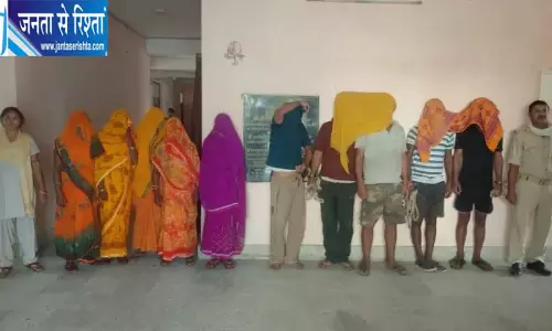 शराब तस्करी पर कार्रवाई, पांच महिलाओं समेत छह तस्कर और पांच शराबी गिरफ्तार
