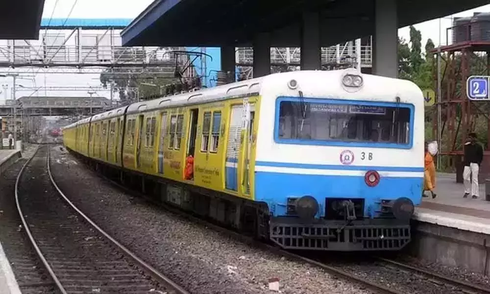 Telangana: यात्रियों ने बंद की गई ट्रेनों को बहाल करने की मांग की