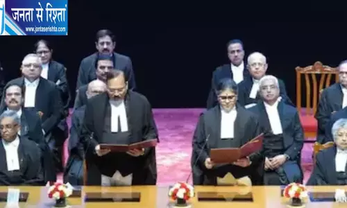 सुप्रीम कोर्ट को मिले तीन नए जज, न्यायाधीशों की संख्या बढ़कर 37 हुई सुप्रीम कोर्ट को मिले तीन नए जज, न्यायाधीशों की संख्या बढ़कर 37 हुई