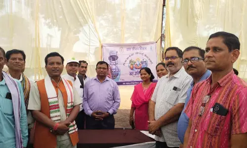 अमलीडीह में जल अर्पण दिवस का हुआ आयोजन, जल संरक्षण के लिए ग्रामीणों ने लिया संकल्प अमलीडीह में जल अर्पण दिवस का हुआ आयोजन, जल संरक्षण के लिए ग्रामीणों ने लिया संकल्प