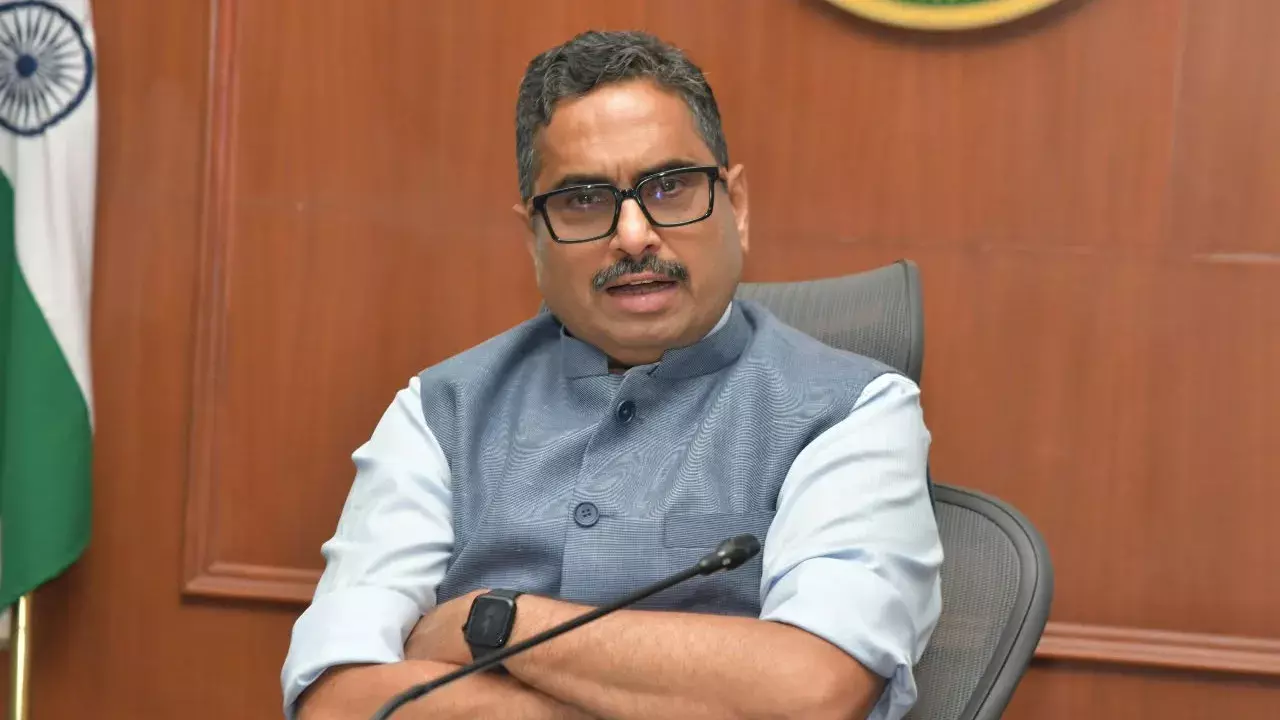 तेलंगाना के 320 मंडलों में सूखे के गंभीर हालात तेलंगाना के 320 मंडलों में सूखे के गंभीर हालात