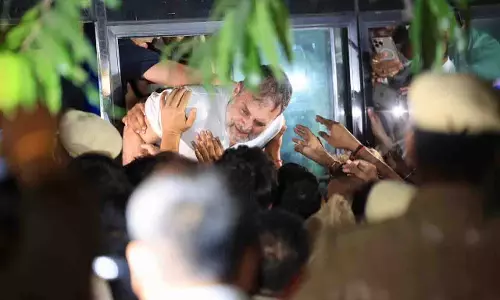 राहुल गांधी बोले- अब जंतर-मंतर जा रहे विपक्षी सांसद, भारी पुलिस बल तैनात राहुल गांधी बोले- अब जंतर-मंतर जा रहे विपक्षी सांसद, भारी पुलिस बल तैनात