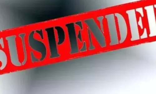 पैसे लेते वीडियो सामने आने के बाद सर्वे कानूनगो निलंबित पैसे लेते वीडियो सामने आने के बाद सर्वे कानूनगो निलंबित