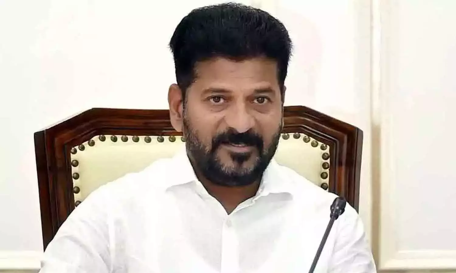 Telangana: रेवंत रेड्डी ने राहुल, प्रियंका की गिरफ्तारी की निंदा की Telangana: रेवंत रेड्डी ने राहुल, प्रियंका की गिरफ्तारी की निंदा की