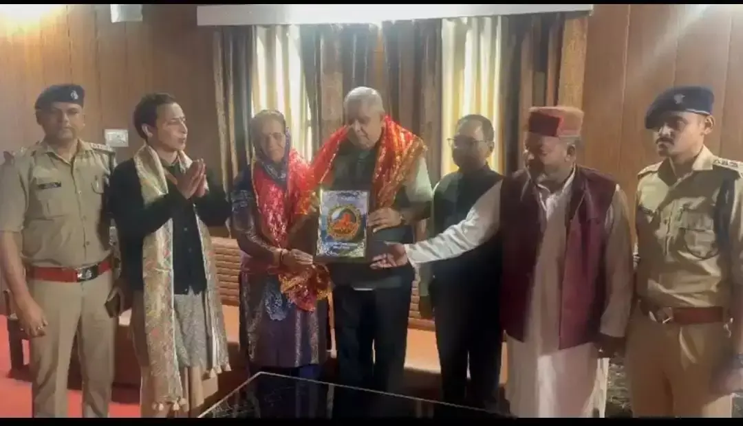 धनखड़ ने यमुनोत्री पहुंचकर लिया मां यमुना का आशीर्वाद धनखड़ ने यमुनोत्री पहुंचकर लिया मां यमुना का आशीर्वाद