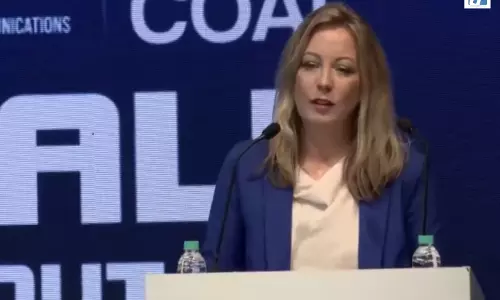 Starlink के 11 हजार सैटेलाइट दे रहे ग्लोबल कवरेज, IMC 2026 में बोलीं SpaceX की लॉरेन ड्रेयर