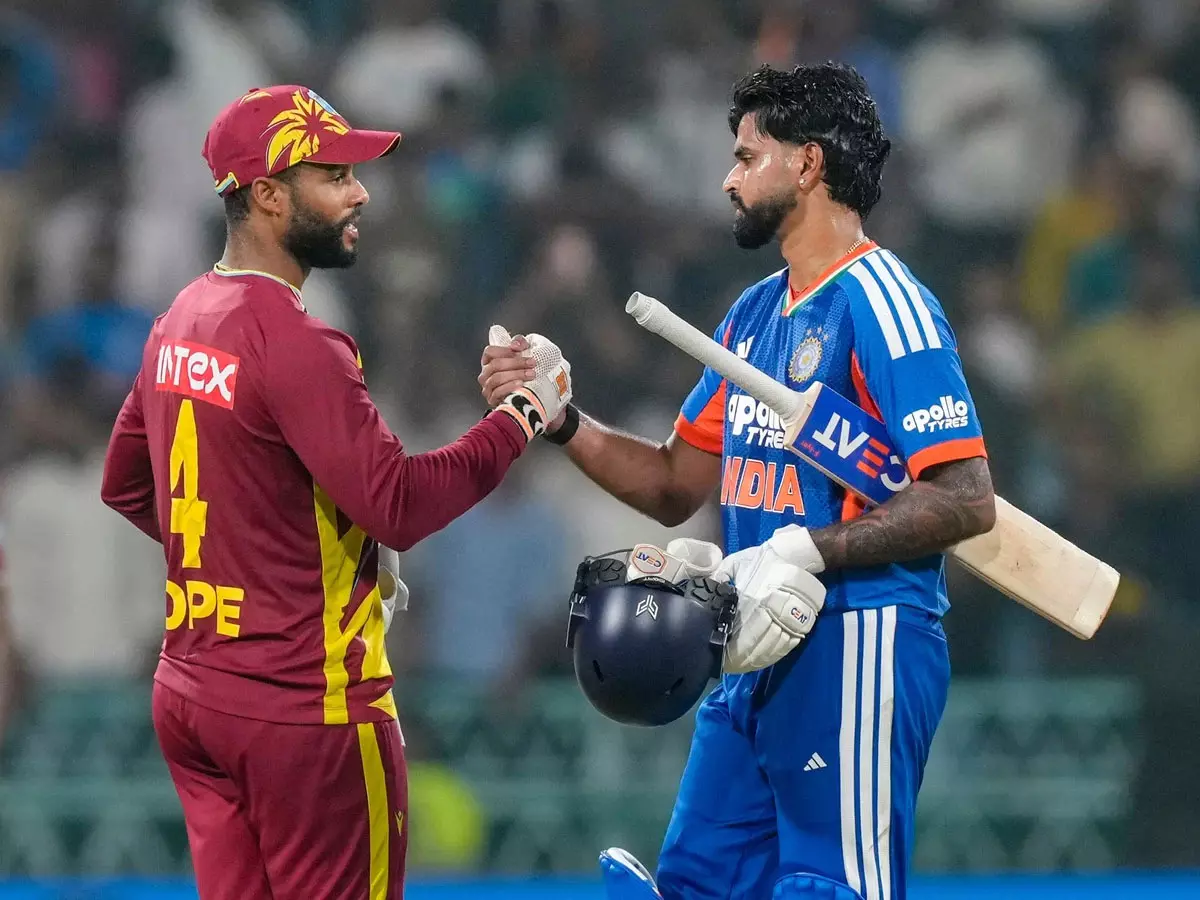 श्रेयस अय्यर के तूफानी शतक से भारत की शानदार जीत, अब रांची में वेस्टइंडीज से मुकाबला श्रेयस अय्यर के तूफानी शतक से भारत की शानदार जीत, अब रांची में वेस्टइंडीज से मुकाबला