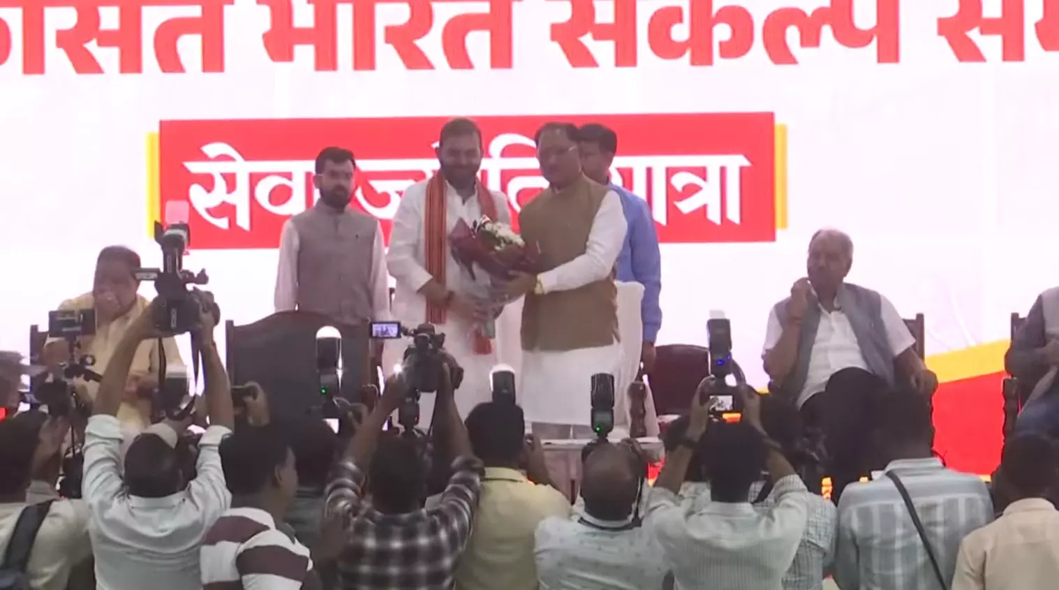पूरे छत्तीसगढ़ में 38 जगहों पर सेवा ज्योति चौक का निर्माण होगा, CM साय का ऐलान पूरे छत्तीसगढ़ में 38 जगहों पर सेवा ज्योति चौक का निर्माण होगा, CM साय का ऐलान