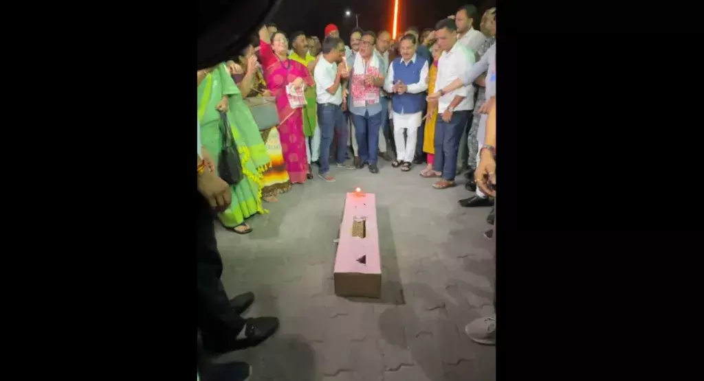 सिलचर में NDA का दबदबा: पहले नगर निगम चुनाव में जीतीं 34 सीटें सिलचर में NDA का दबदबा: पहले नगर निगम चुनाव में जीतीं 34 सीटें