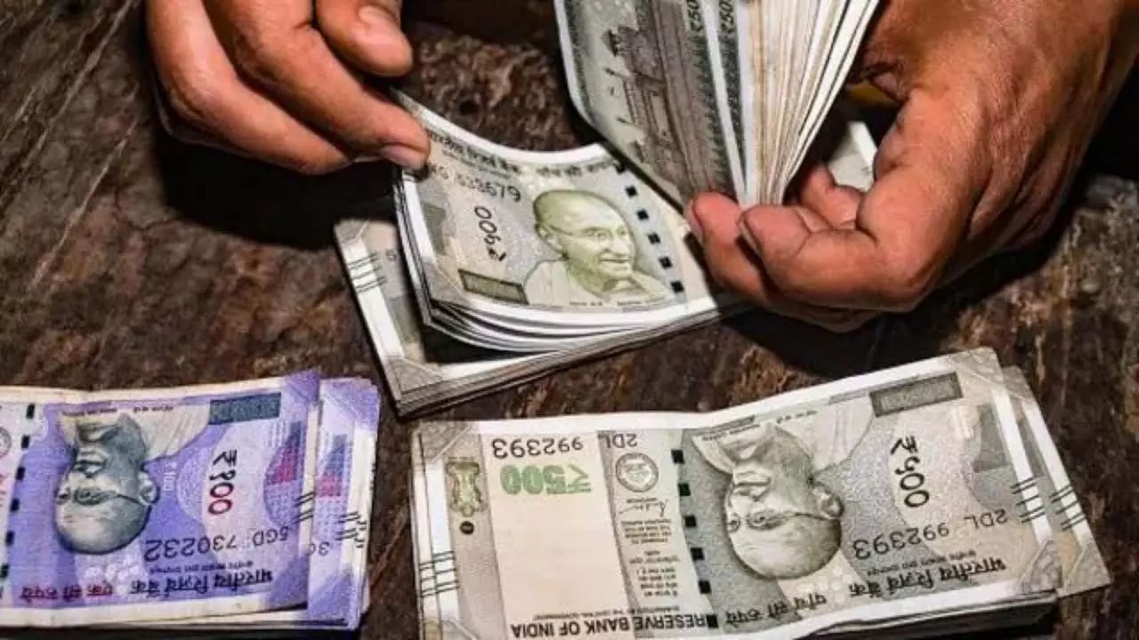 फंड जुटाने की खबर से उछला पेनी स्टॉक, 5% चढ़ा शेयर फंड जुटाने की खबर से उछला पेनी स्टॉक, 5% चढ़ा शेयर