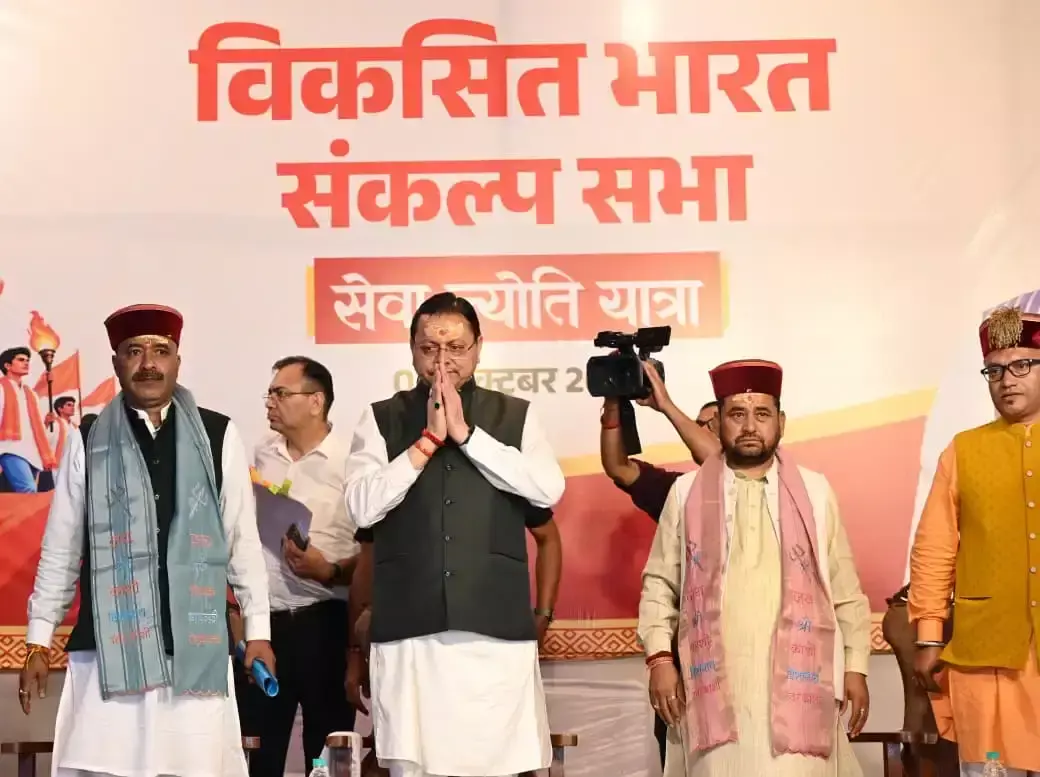 मुख्यमंत्री ने बताया काशी विश्वनाथ मंदिर के विकास का खाका मुख्यमंत्री ने बताया काशी विश्वनाथ मंदिर के विकास का खाका