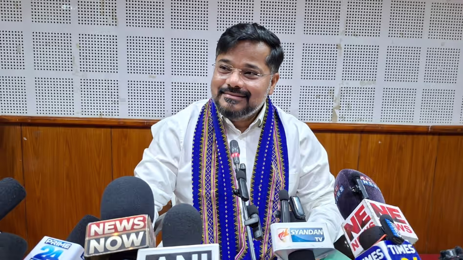 कैबिनेट का अहम फैसला: त्रिपुरा में 1200 से ज्यादा भर्तियां और फ्री राशन कैबिनेट का अहम फैसला: त्रिपुरा में 1200 से ज्यादा भर्तियां और फ्री राशन