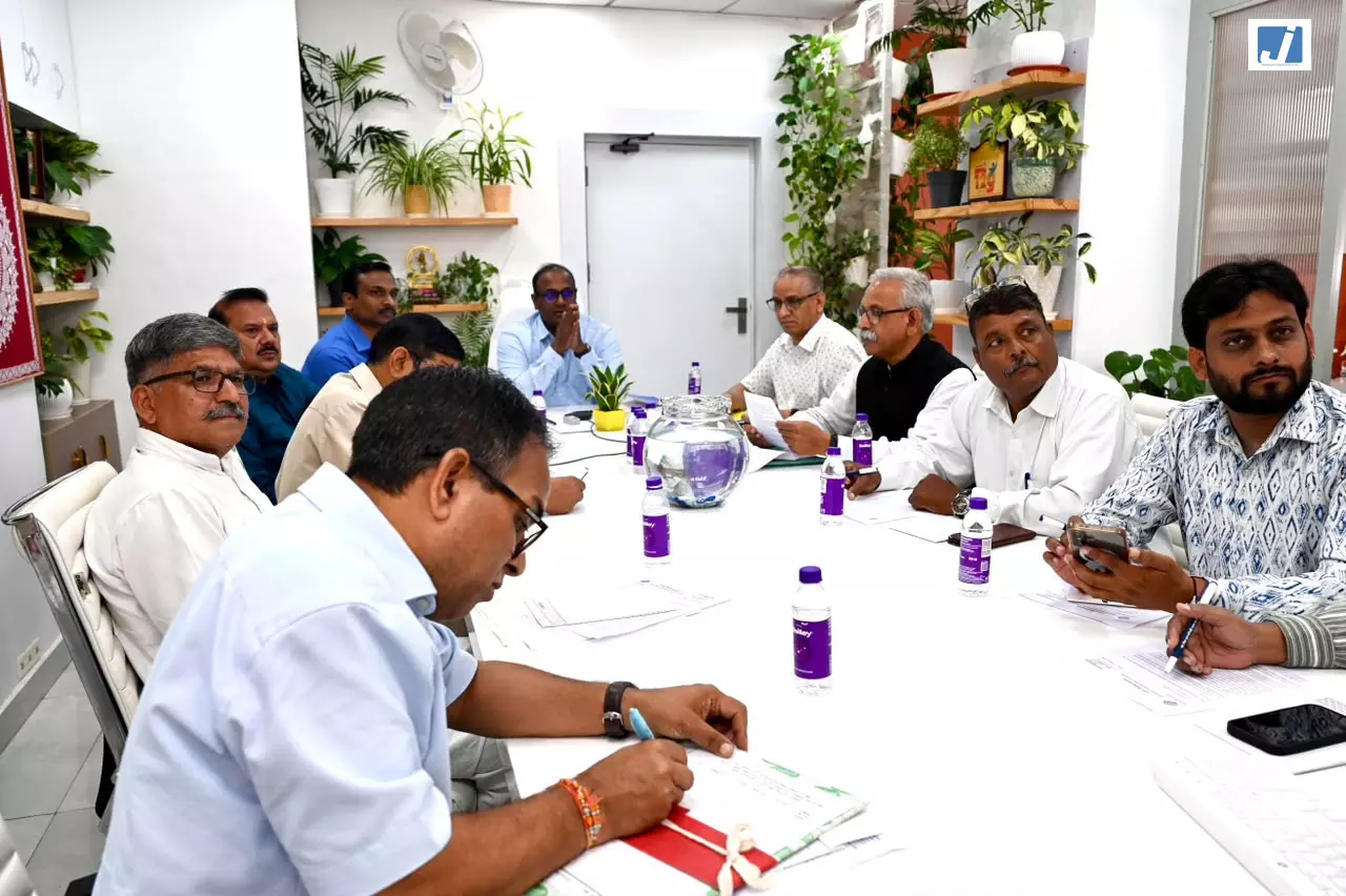 8 अक्टूबर से शुरू होगा विशेष अभियान, मुख्य निर्वाचन अधिकारी ने राजनीतिक दलों से मांगा सहयोग 8 अक्टूबर से शुरू होगा विशेष अभियान, मुख्य निर्वाचन अधिकारी ने राजनीतिक दलों से मांगा सहयोग