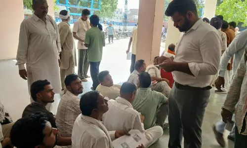 डीएपी की चिंता से सिरसा किसान भवन में अफरा-तफरी मच गई