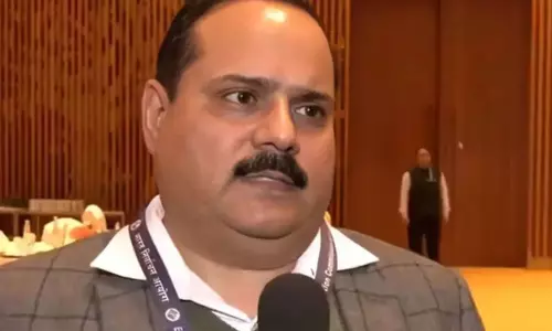 यूपी विधानसभा चुनाव 2027 की तैयारियां तेज, चुनाव आयोग का बड़ा निर्देश यूपी विधानसभा चुनाव 2027 की तैयारियां तेज, चुनाव आयोग का बड़ा निर्देश