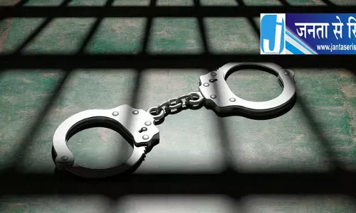 दिल्ली में नकली नोटों के रैकेट का पर्दाफाश, 4 आरोपी गिरफ्तार दिल्ली में नकली नोटों के रैकेट का पर्दाफाश, 4 आरोपी गिरफ्तार