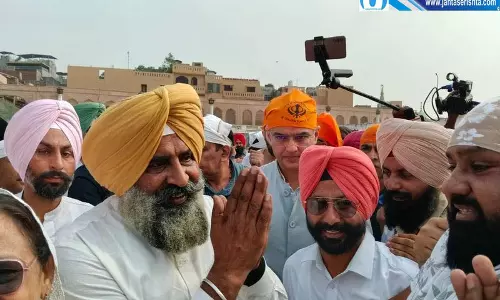पंजाब कांग्रेस ने अमृतसर में दिखाई ताकत, परगट सिंह के नेतृत्व में जुटे नेता पंजाब कांग्रेस ने अमृतसर में दिखाई ताकत, परगट सिंह के नेतृत्व में जुटे नेता