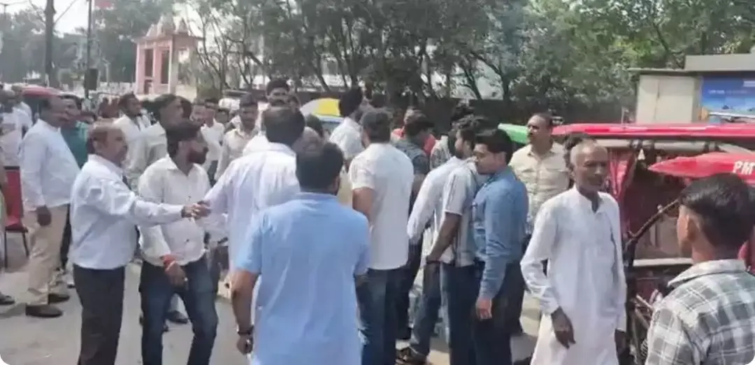 यात्रा के शुभारंभ पर कांग्रेस समर्थक आमने-सामने