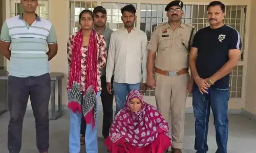 नूंह पुलिस ने गो-तस्करी आरोपी महिला को पकड़ा नूंह पुलिस ने गो-तस्करी आरोपी महिला को पकड़ा