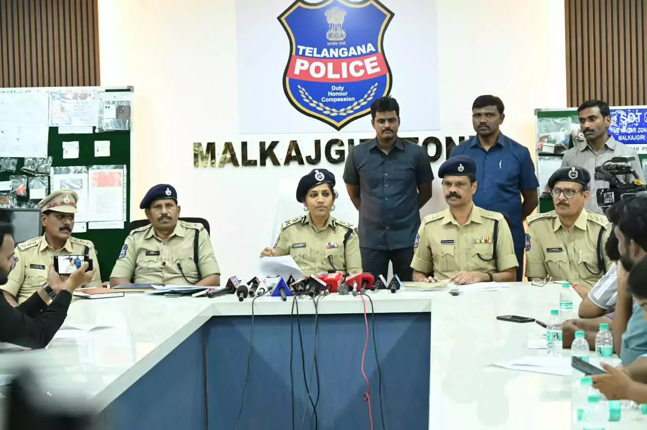 Telangana: मल्काजगिरी पुलिस ने दो भूमि-दस्तावेज़ धोखाधड़ी नेटवर्क का भंडाफोड़ किया