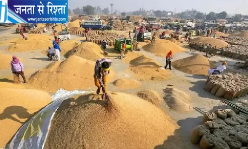 हरियाणा में धान खरीद को लेकर किसानों का हंगामा, जींद-असंध मार्ग पर लगाया जाम हरियाणा में धान खरीद को लेकर किसानों का हंगामा, जींद-असंध मार्ग पर लगाया जाम