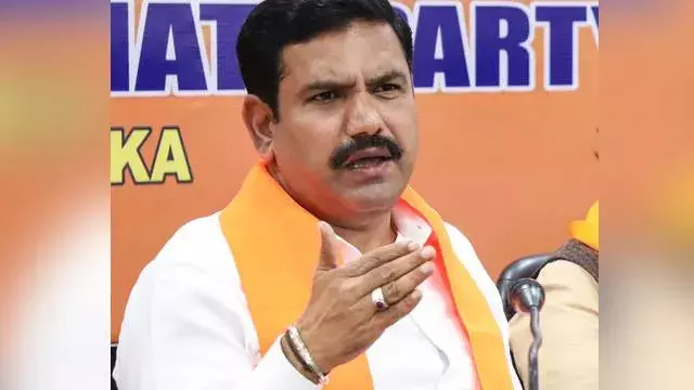 स्टिंग ऑपरेशन से ब्लैकमेल करती है कांग्रेस: बीवाई विजयेंद्र स्टिंग ऑपरेशन से ब्लैकमेल करती है कांग्रेस: बीवाई विजयेंद्र