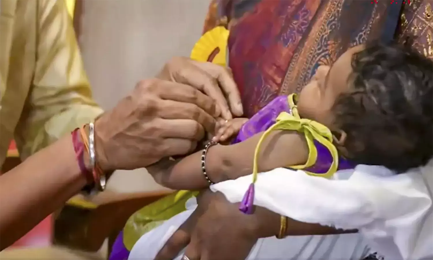 Tamil Nadu: तमिलनाडु ने नवजात शिशुओं के लिए सोने की अंगूठी पहल के लिए अधिवास मानदंडों को आसान बनाया