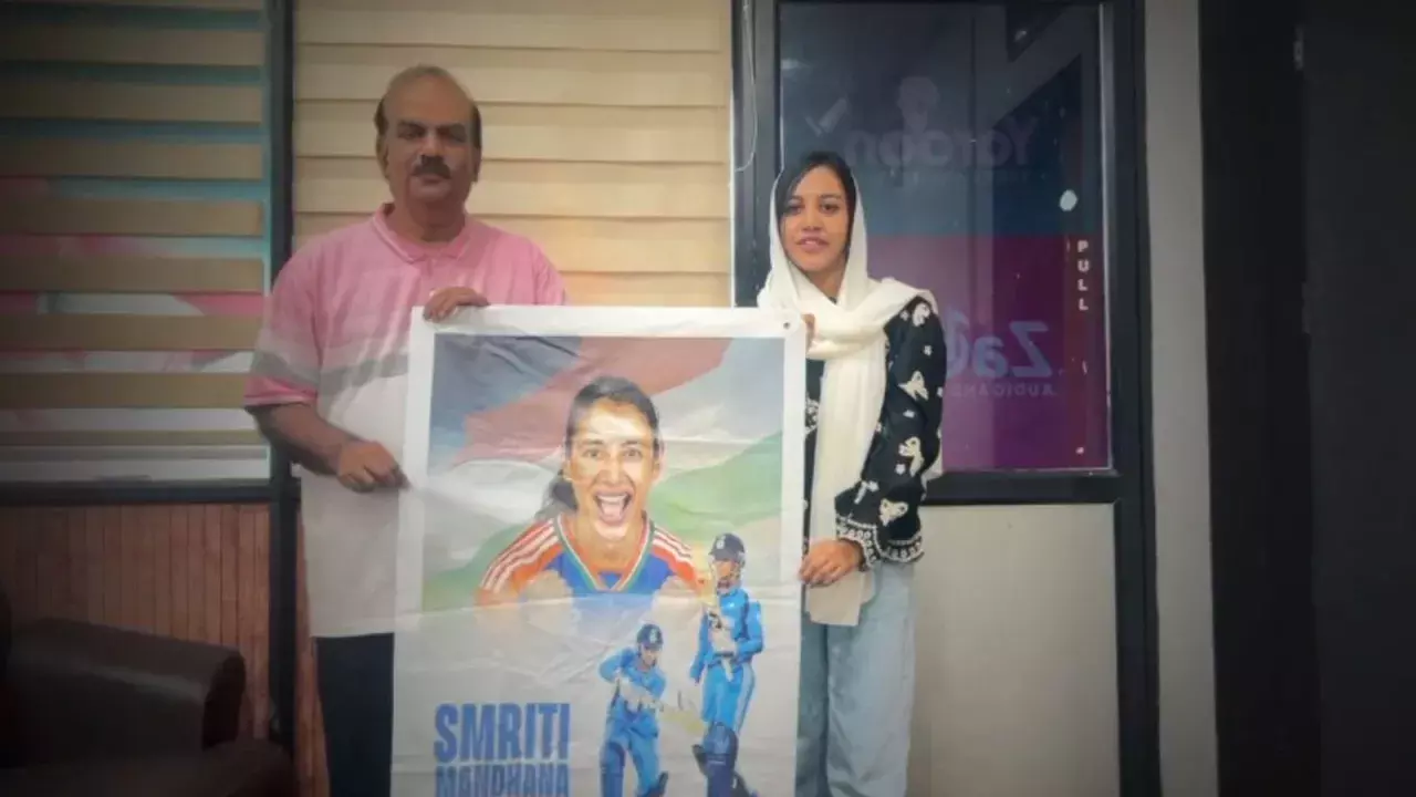 केरल के इतिहासकार का स्मृति मंधाना को संगीतमय सलाम केरल के इतिहासकार का स्मृति मंधाना को संगीतमय सलाम