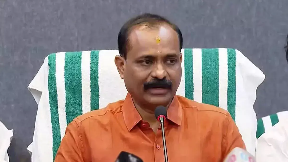 फर्जी हस्ताक्षर विवाद: मेयर और दो अन्य के खिलाफ मामला दर्ज फर्जी हस्ताक्षर विवाद: मेयर और दो अन्य के खिलाफ मामला दर्ज