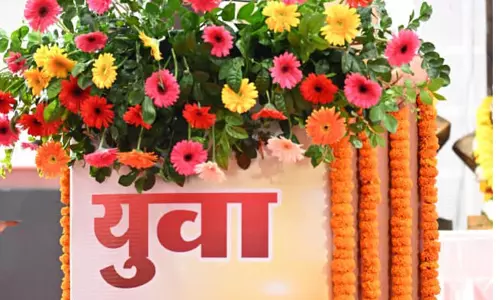 वाराणसी में नितिन नवीन का युवाओं से संवाद विकसित भारत का दिया संदेश