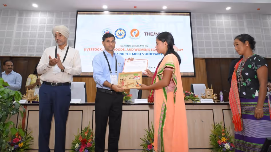 त्रिपुरा में पशुपालन से मजबूत हो रही आजीविका और स्वरोज़गार