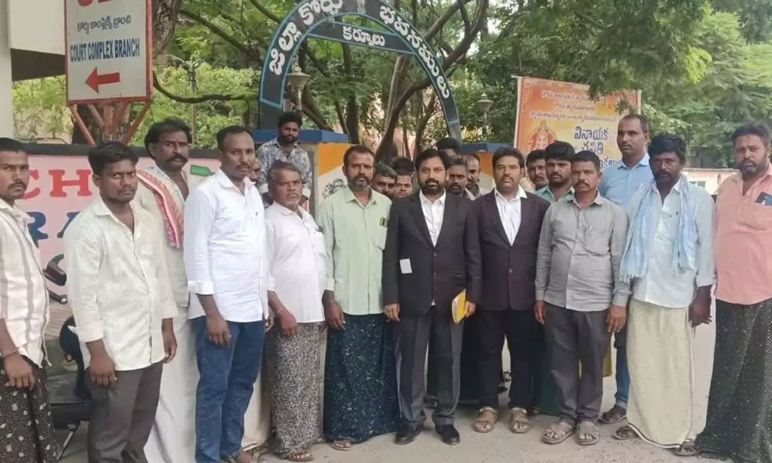 Andhra: कुरनूल में 20 के खिलाफ एससी/एसटी मामला खारिज Andhra: कुरनूल में 20 के खिलाफ एससी/एसटी मामला खारिज