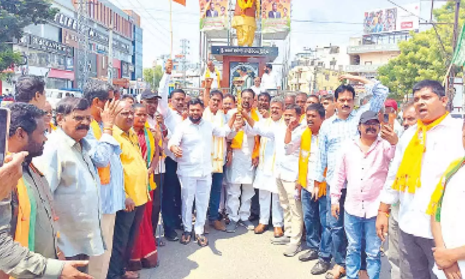 Andhra: भाजयुमो ने सार्वजनिक सेवा में मोदी के 25 साल पूरे होने का जश्न मनाया Andhra: भाजयुमो ने सार्वजनिक सेवा में मोदी के 25 साल पूरे होने का जश्न मनाया