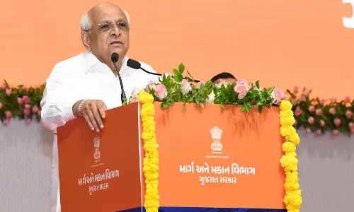 गुजरात में सड़क और इंफ्रास्ट्रक्चर की गुणवत्ता सुधारने पर जोर