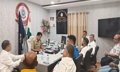 रायपुर में गरबा आयोजनों को लेकर पुलिस का सख्त फरमान, नियम तोड़े तो अनुमति रद्द रायपुर में गरबा आयोजनों को लेकर पुलिस का सख्त फरमान, नियम तोड़े तो अनुमति रद्द