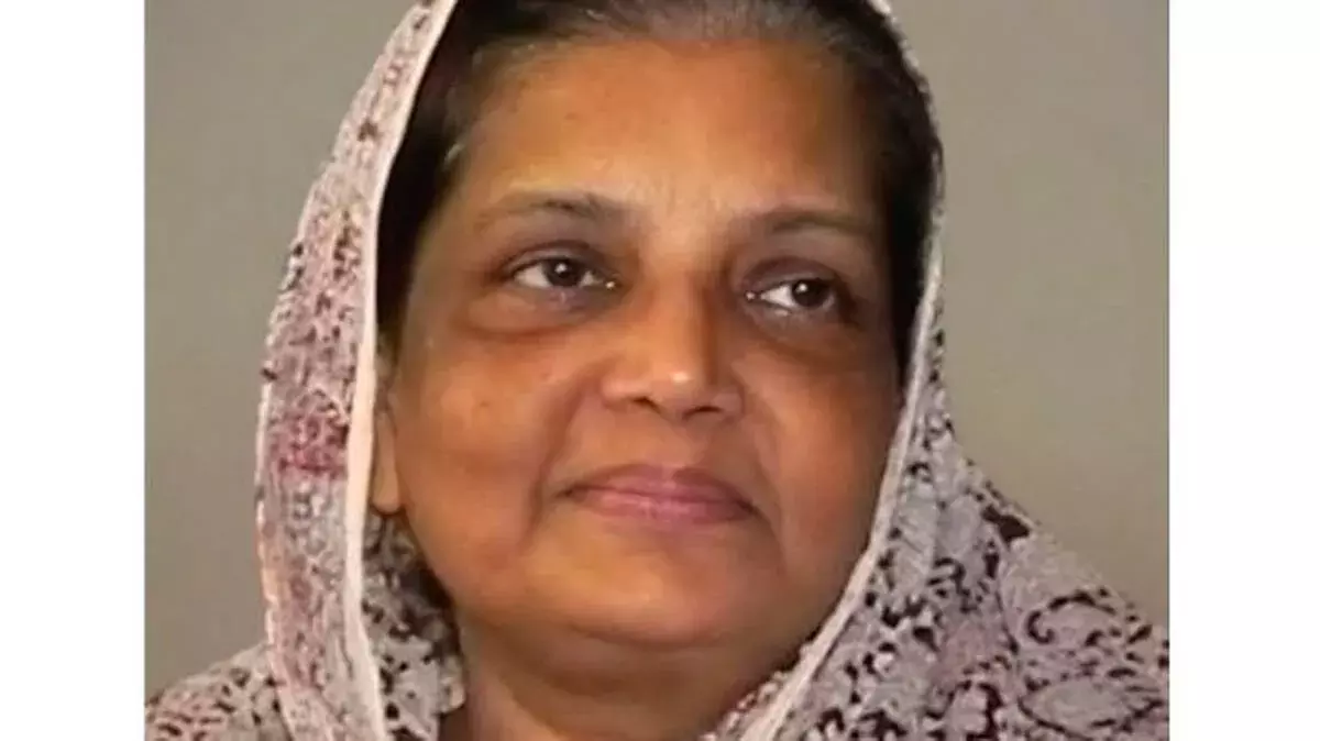 अभिनेता प्रेम नज़ीर की सबसे बड़ी बेटी लैला बेगम का निधन अभिनेता प्रेम नज़ीर की सबसे बड़ी बेटी लैला बेगम का निधन