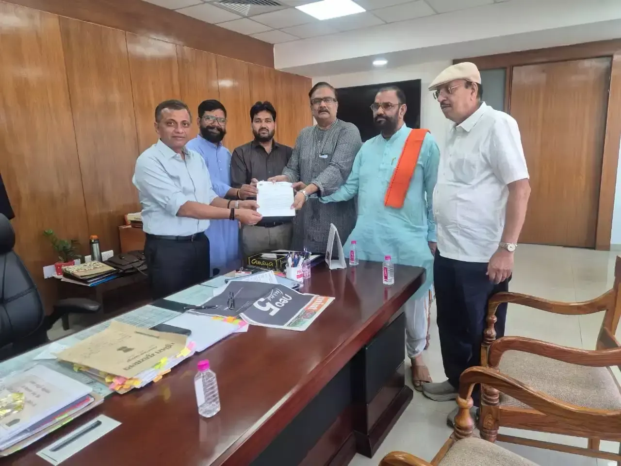 विहिप प्रतिनिधिमंडल ने डीजीपी से की मुलाकात विहिप प्रतिनिधिमंडल ने डीजीपी से की मुलाकात