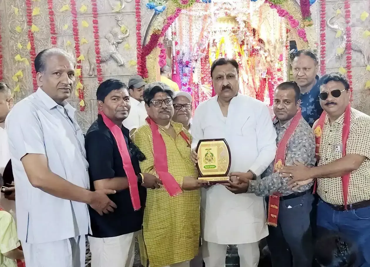 महाराजा अग्रसेन के जीवन से छात्रों को परिचित कराने की मांग महाराजा अग्रसेन के जीवन से छात्रों को परिचित कराने की मांग