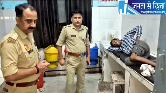 शराब के ठेके पर दिनदहाड़े गोली मारकर हत्या, बाइक पर आए तीन हमलावर शराब के ठेके पर दिनदहाड़े गोली मारकर हत्या, बाइक पर आए तीन हमलावर