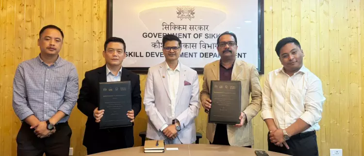 सिक्किम सरकार का बड़ा फैसला, इंफोसिस से समझौता, युवाओं को मिलेगी मुफ्त ट्रेनिंग सिक्किम सरकार का बड़ा फैसला, इंफोसिस से समझौता, युवाओं को मिलेगी मुफ्त ट्रेनिंग