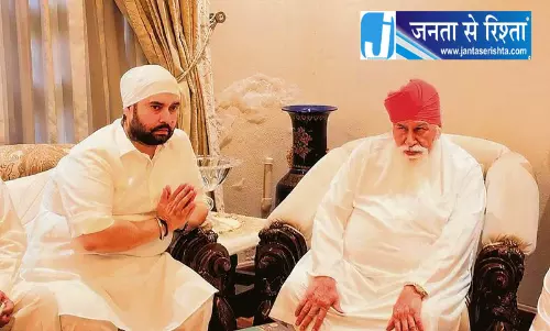 डेरा बल्लां प्रमुख की मुलाकात से पंजाब की राजनीति में हलचल डेरा बल्लां प्रमुख की मुलाकात से पंजाब की राजनीति में हलचल