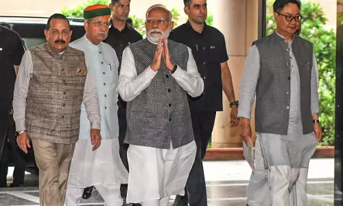 SIR विवाद: विपक्ष के आंदोलन के बीच भाजपा का जमीनी अभियानों पर जोर SIR विवाद: विपक्ष के आंदोलन के बीच भाजपा का जमीनी अभियानों पर जोर