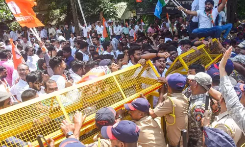 CJP के प्रदर्शन से पहले महाराष्ट्र में पुलिस की कार्रवाई पर विवाद CJP के प्रदर्शन से पहले महाराष्ट्र में पुलिस की कार्रवाई पर विवाद